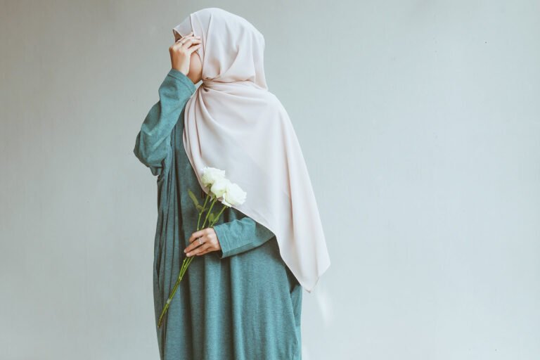 How to Style Vintage Pieces for a Modern Look